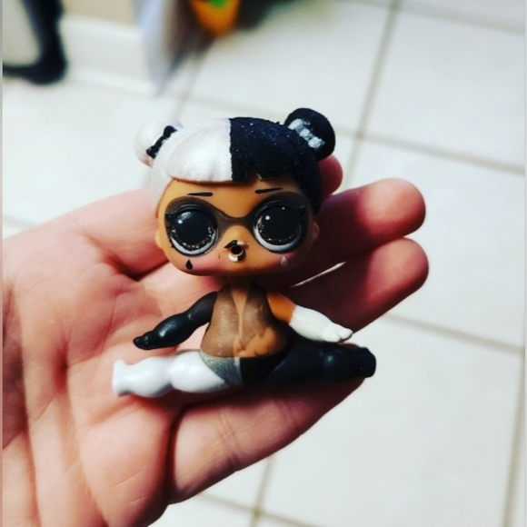 LOL Surprise Dolls Lights Glitter Series Harlequin - Picture 1 of 5